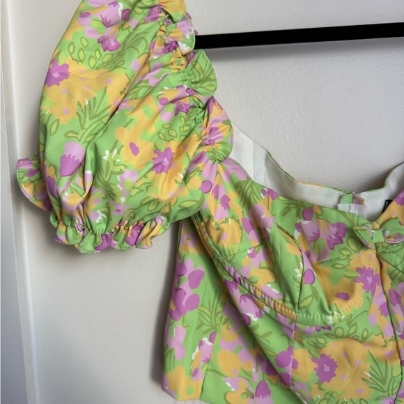 Floral Puff Sleeve Crop Top - Picture 2 of 6